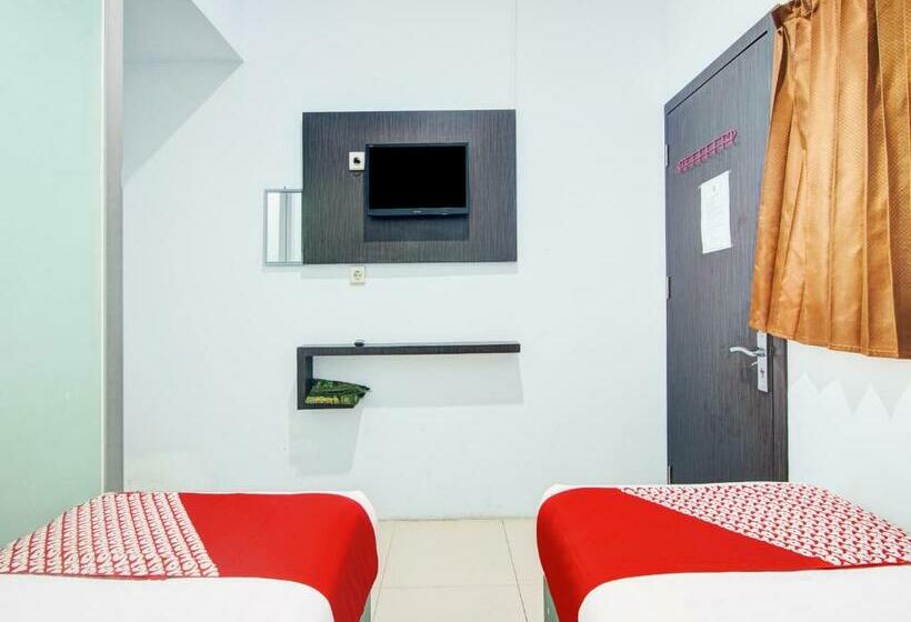 בית מלון כפרי Oyo 90419 Azzahra Homestay Syariah