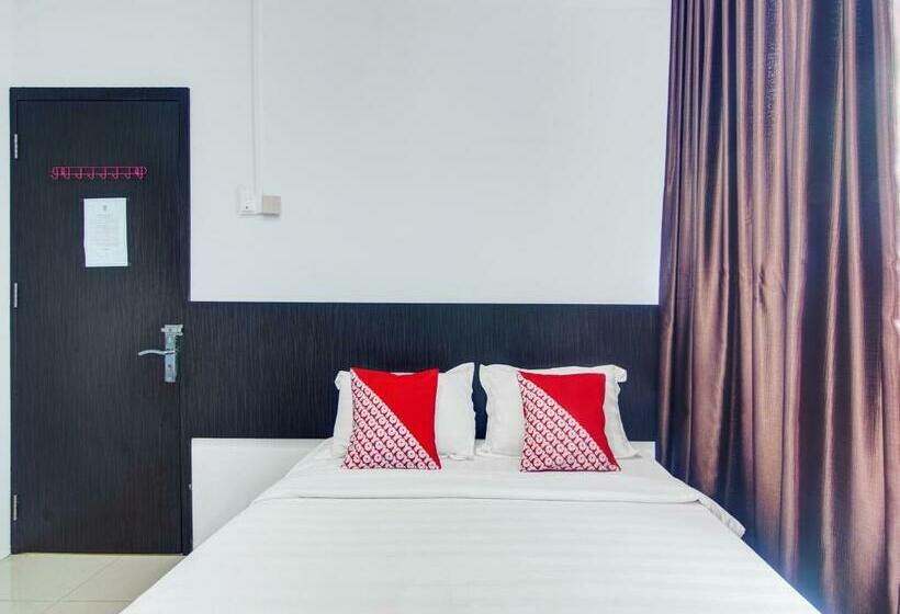 בית מלון כפרי Oyo 90419 Azzahra Homestay Syariah