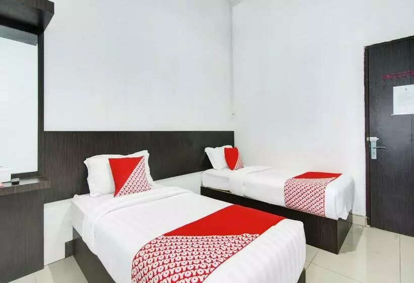 ホテル Oyo 90419 Azzahra Homestay Syariah
