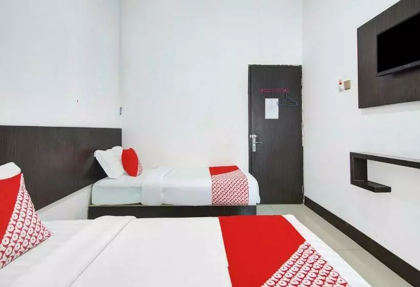 ホテル Oyo 90419 Azzahra Homestay Syariah