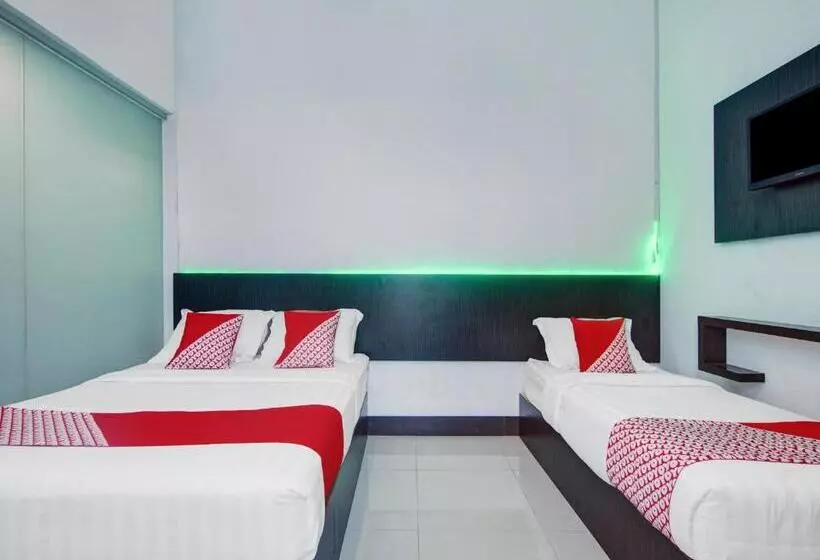 ホテル Oyo 90419 Azzahra Homestay Syariah