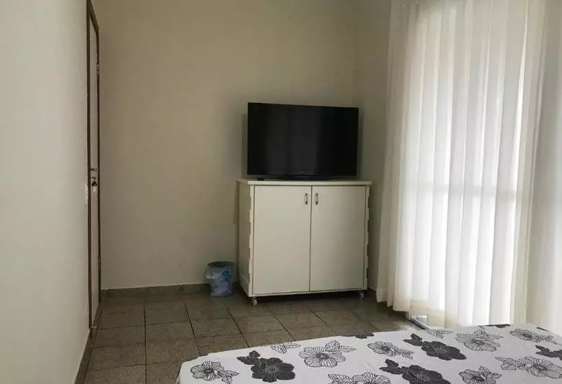 ペンション Bento Ferreira Hostel