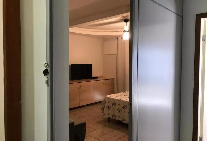 ペンション Bento Ferreira Hostel