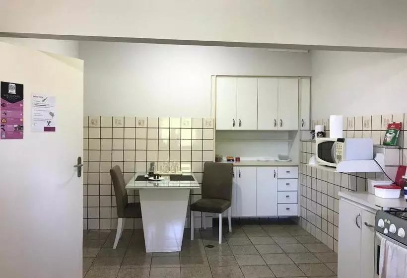 ペンション Bento Ferreira Hostel