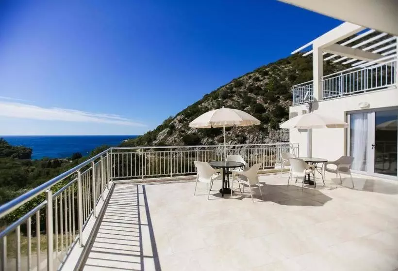 پانسیون Villa Blanca