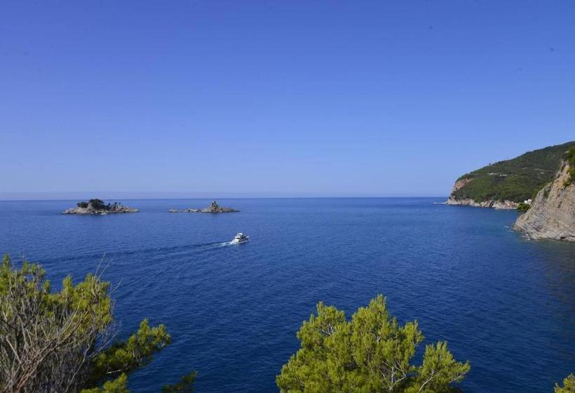 پانسیون Villa Blanca