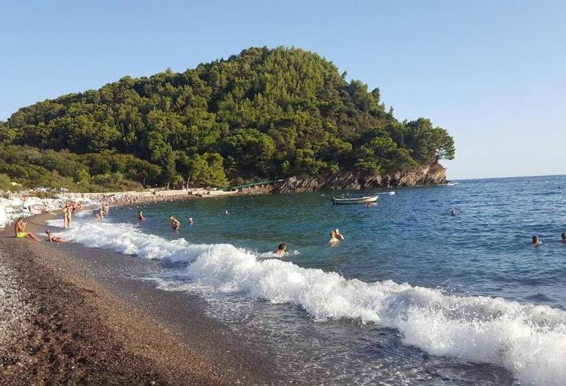 پانسیون Villa Blanca