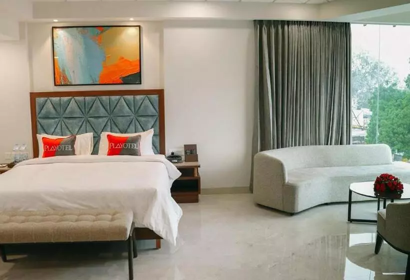 Playotel Premier Guna