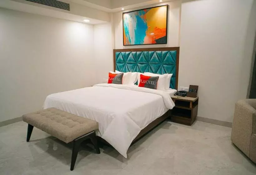 Playotel Premier Guna