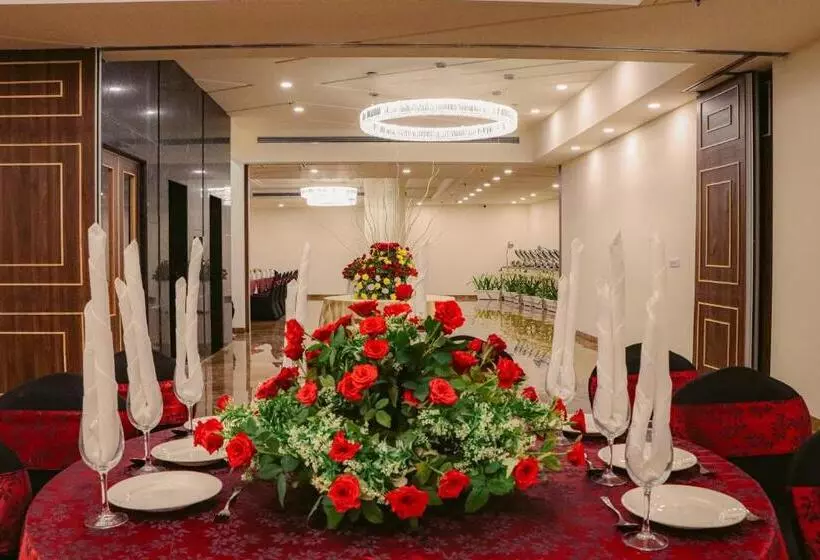 Playotel Premier Guna