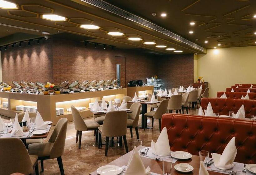 Playotel Premier Guna