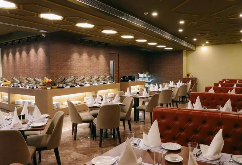 Playotel Premier Guna