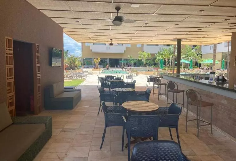 Lomakeskus Hot Beach Suites