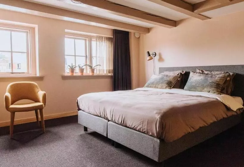 Stadshotel Steegoversloot