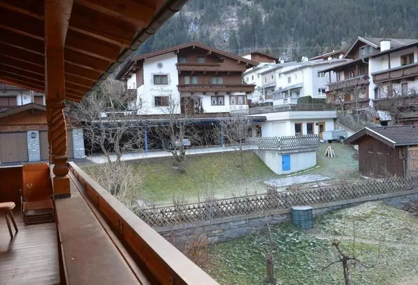 Aamiaismajoitus (B&B) Gästehaus Troppmair