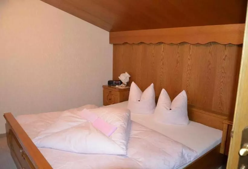 Aamiaismajoitus (B&B) Gästehaus Troppmair