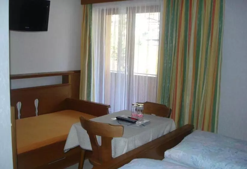 Aamiaismajoitus (B&B) Gästehaus Troppmair