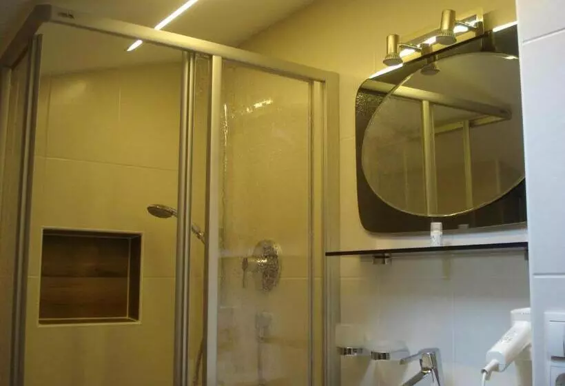 Aamiaismajoitus (B&B) Gästehaus Troppmair