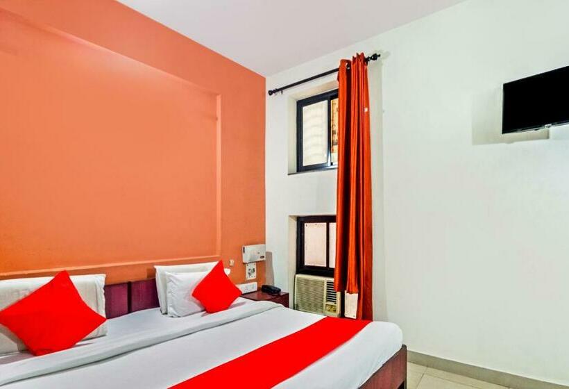 ホテル Oyo 2686 Shaurya