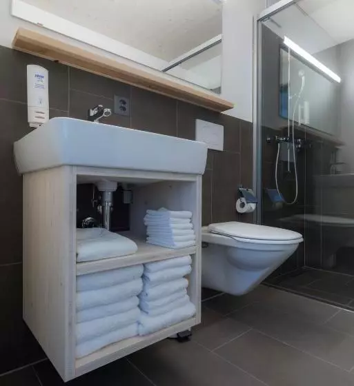 ホテル Stoos Hüttä