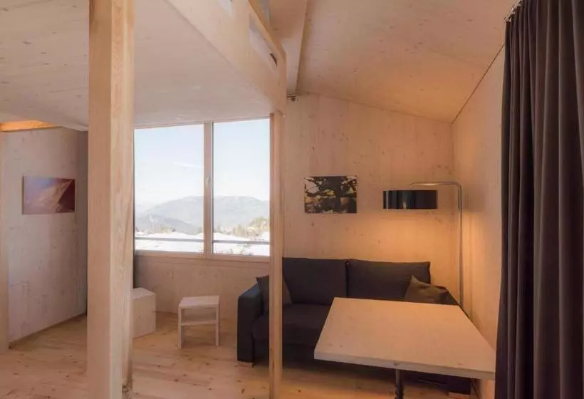 ホテル Stoos Hüttä