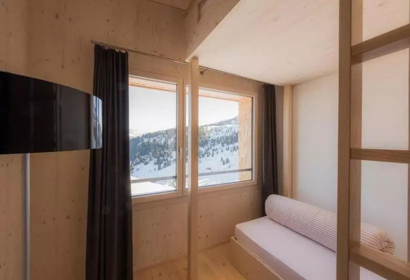 ホテル Stoos Hüttä