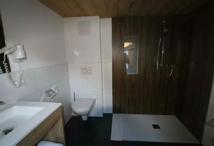 پانسیون Haus Mathies