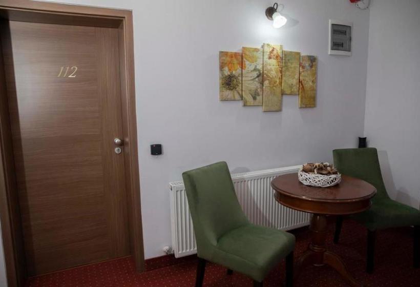 بنسيون Bello Lounge