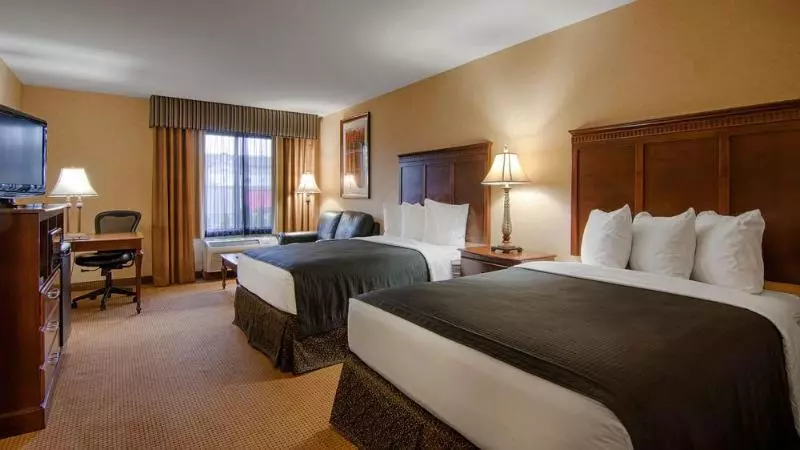 Grand Hotel At Bridgeport