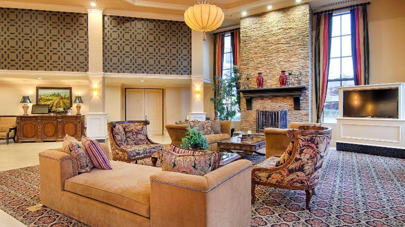 Grand Hotel At Bridgeport