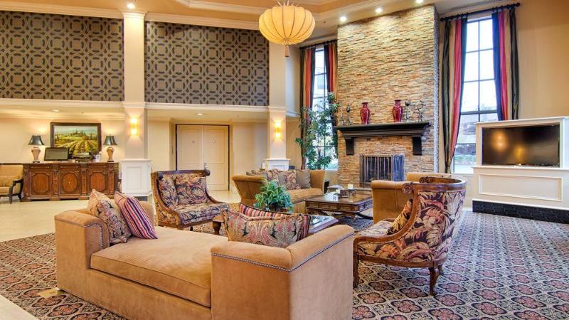 Grand Hotel At Bridgeport