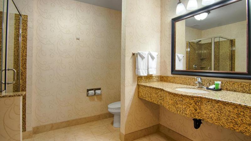 Grand Hotel At Bridgeport