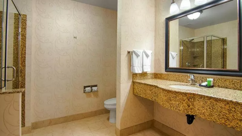 Grand Hotel At Bridgeport