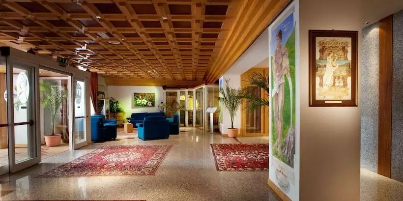 Grand Hotel Rabbi