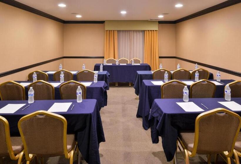 Отель Chino Hills