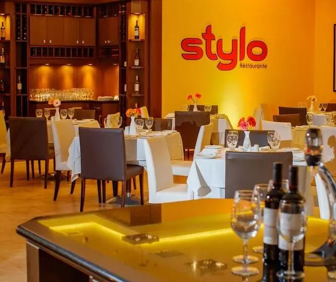 هتل Ciudad De David