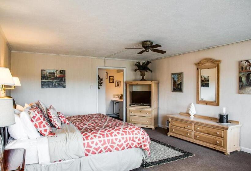 Szálloda Cliff Dwellers Inn