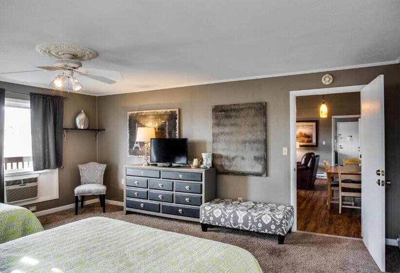 Szálloda Cliff Dwellers Inn