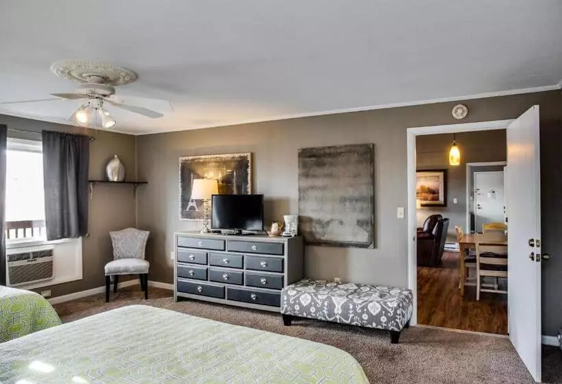 호텔 Cliff Dwellers Inn