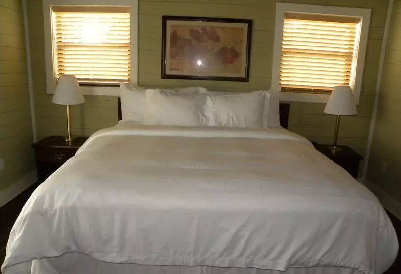 ホテル Creekside Lodge And Event Center