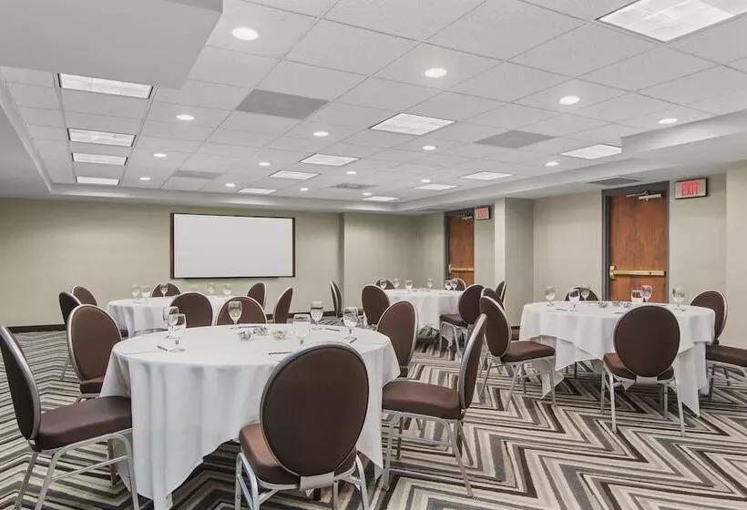 هتل Crowne Plaza Greenville, An Ihg