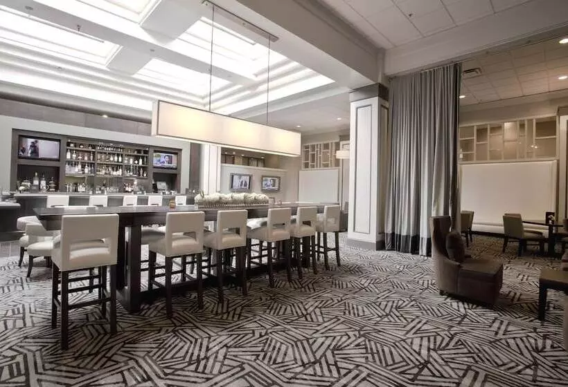 هتل Crowne Plaza Greenville, An Ihg