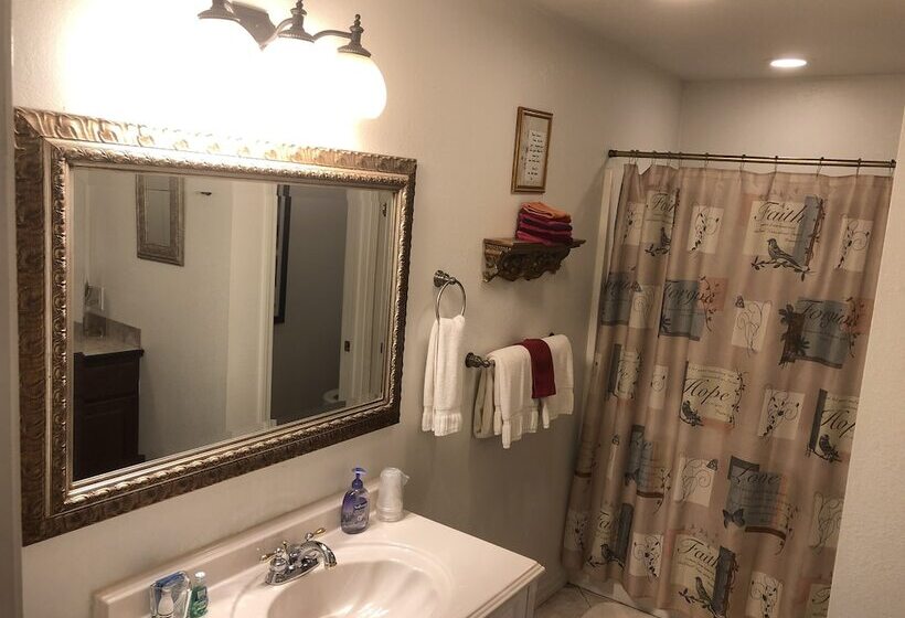 酒店 Echo Canyon Spa Resort