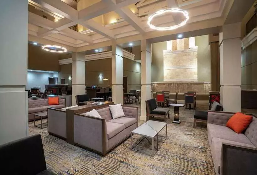 هتل Embassy Suites By Hilton Nashville At Vanderbilt