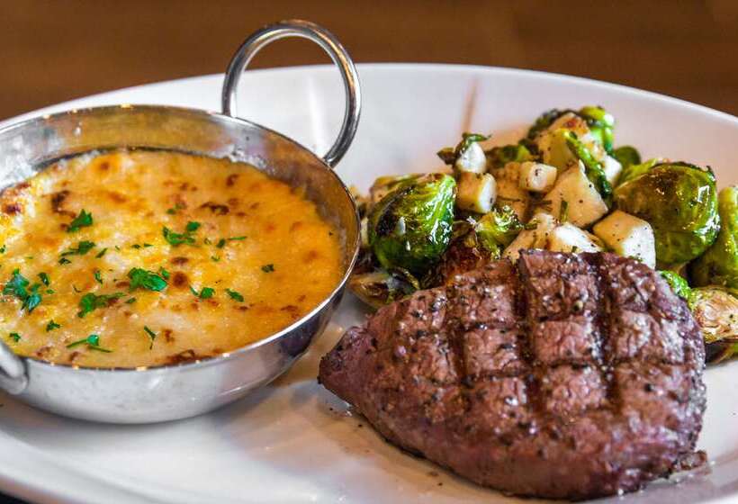 فندق Embassy Suites By Hilton Nashville At Vanderbilt