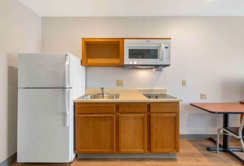 בית מלון כפרי Extended Stay America Select Suites Cleveland Avon