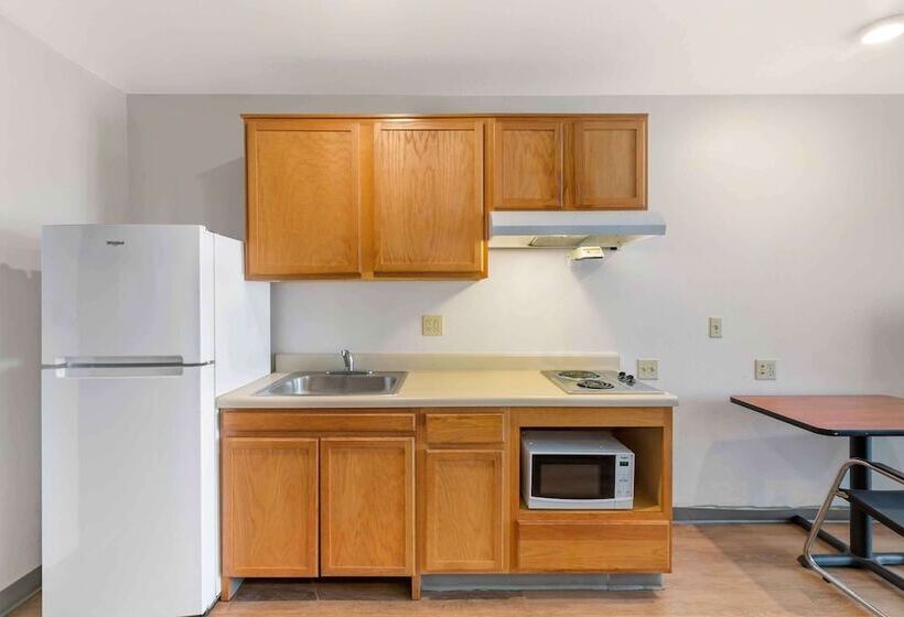 בית מלון כפרי Extended Stay America Select Suites Cleveland Avon