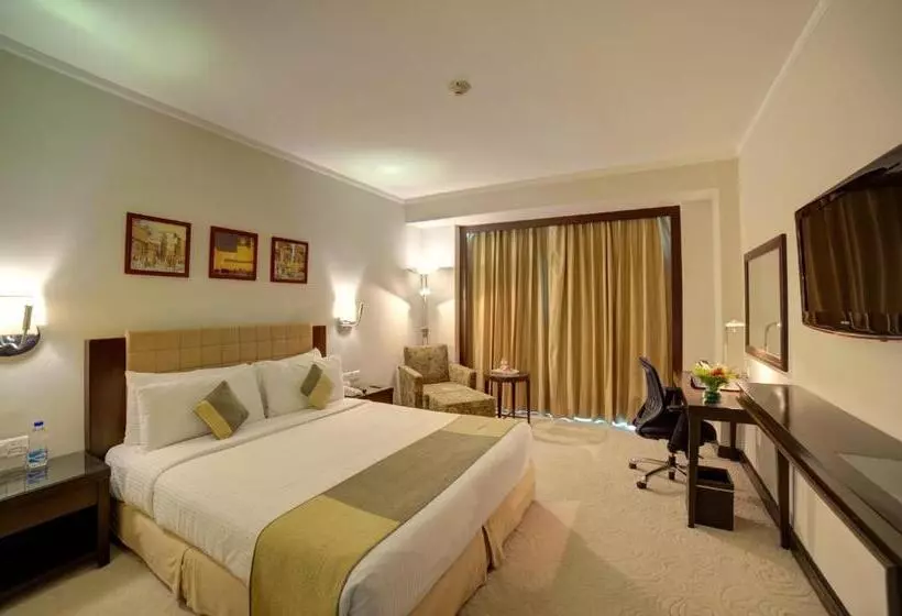 Goldfinch Hotel Delhi Ncr