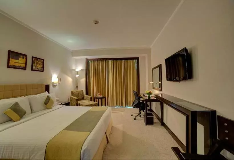 Goldfinch Hotel Delhi Ncr