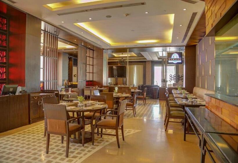 Goldfinch Hotel Delhi Ncr